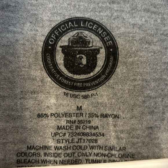 NWT Smokey the Bear graphic tee size medium - Picture 3 of 5